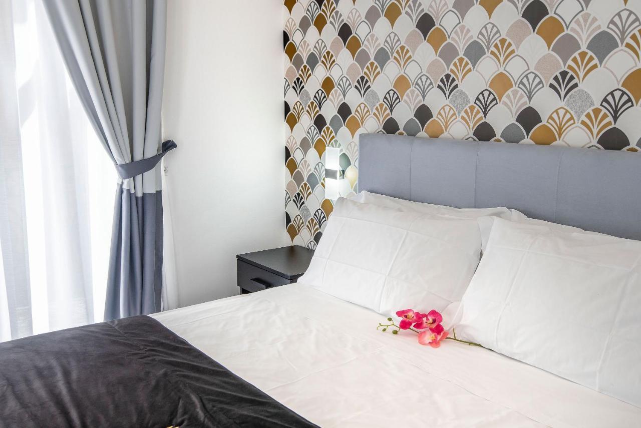 Red Queen Guest house